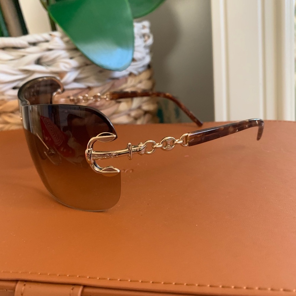 Gucci sunglasses